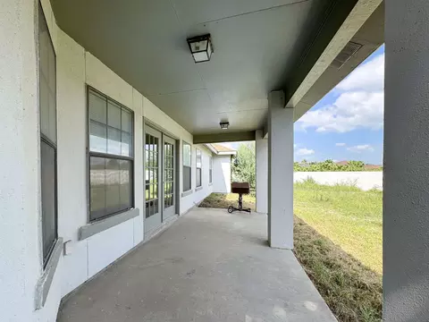 Exterior - 3211 Windfall Rd, Laredo, TX 78045 photo 2 of 2