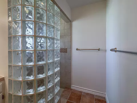 Bath - 3211 Windfall Rd, Laredo, TX 78045 photo 6 of 10