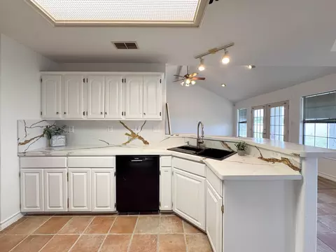 Kitchen - 3211 Windfall Rd, Laredo, TX 78045 photo 2 of 5