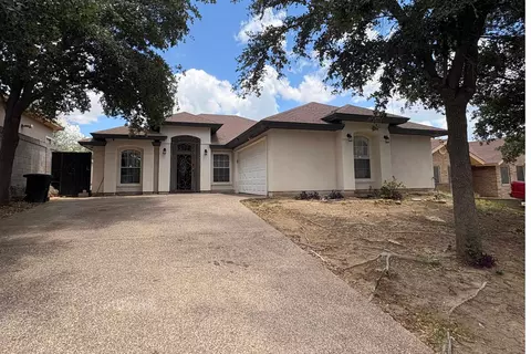 3916 Calle Guadalajara, Laredo, TX 78046