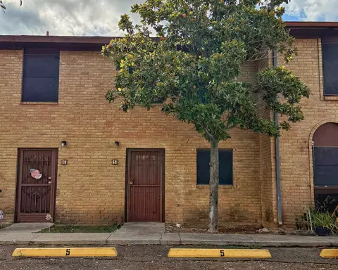 1300 E Hillside Rd #5, Laredo, TX 78041