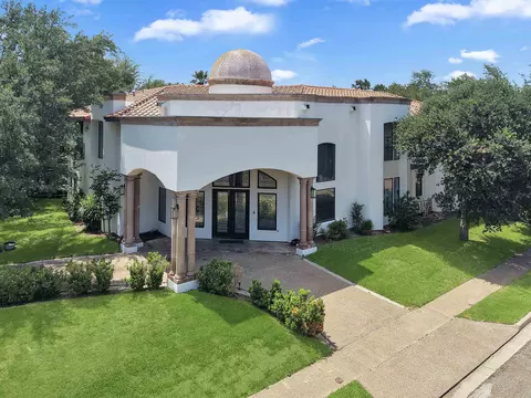 3008 Woodland Cv, Laredo, TX 78045