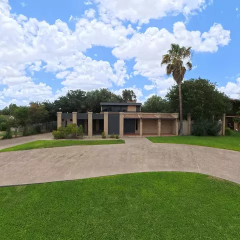420 Surrey Rd, Laredo, TX 78041