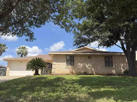 138 Ceniso Lp, Laredo, TX 78046