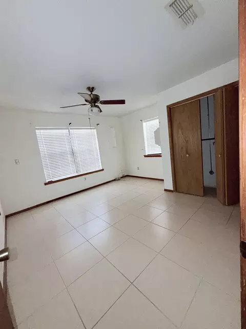 Bedroom - 138 Ceniso Lp, Laredo, TX 78046 photo 1 of 3