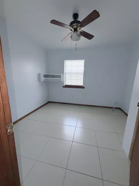 Bedroom - 138 Ceniso Lp, Laredo, TX 78046 photo 3 of 3