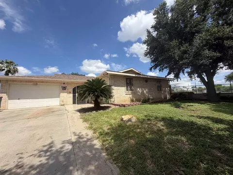 Exterior - 138 Ceniso Lp, Laredo, TX 78046 photo 4 of 6