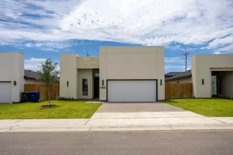 9910 Caddo Loop, Laredo, TX 78045