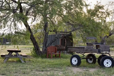 122 Pearson Moss Ln, Laredo, TX 78045 photo 4