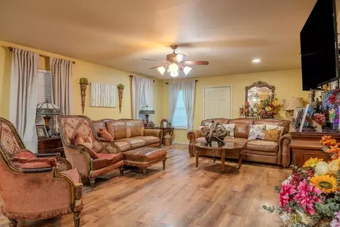 122 Pearson Moss Ln, Laredo, TX 78045 photo 24