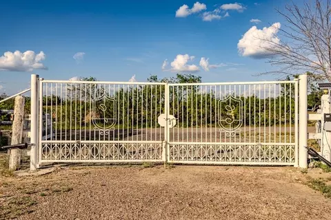 122 Pearson Moss Ln, Laredo, TX 78045 photo 12