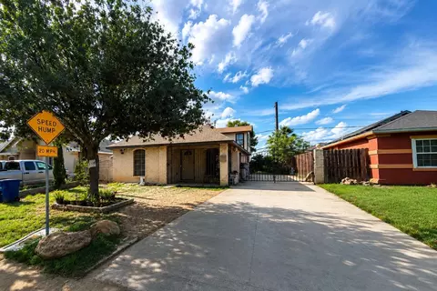 3516 S Cuatro Vientos Dr, Laredo, TX 78046