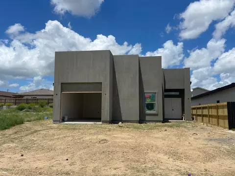 5414 Raven Dr, Laredo, TX 78046