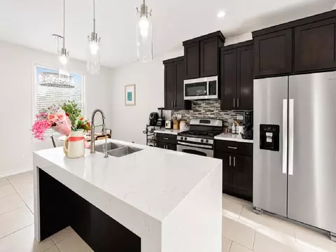 Kitchen - 7914 Elka Lp, Laredo, TX 78045 photo 1 of 2