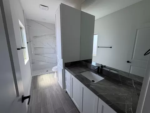 1016 Noyola Loop, Laredo, TX 78046 photo 9
