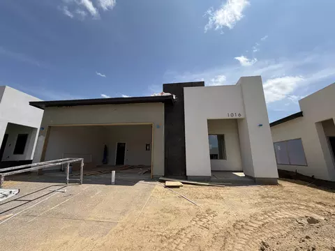 1016 Noyola Loop, Laredo, TX 78046