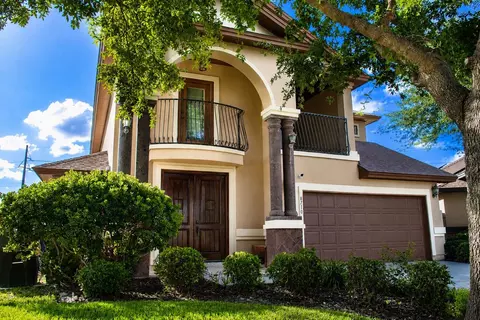 8710 Miraflores Ct, Laredo, TX 78045