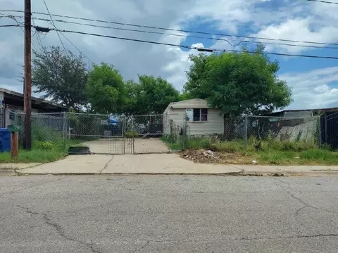 205 S Urbahn Ave, Laredo, TX 78043