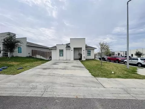 2201 Mango Rd, Laredo, TX 78046