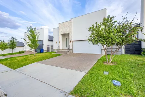 Exterior - 511 Prado Dr, Laredo, TX 78045 photo 2 of 6