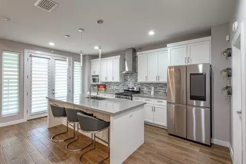 Kitchen - 511 Prado Dr, Laredo, TX 78045 photo 1 of 5