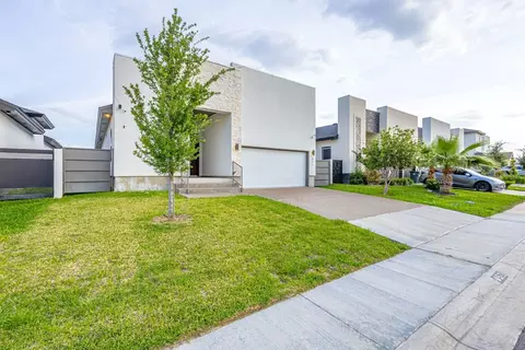 Exterior - 511 Prado Dr, Laredo, TX 78045 photo 3 of 6