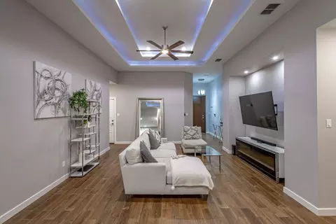 Living - 511 Prado Dr, Laredo, TX 78045 photo 3 of 4
