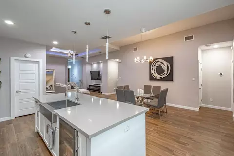 Kitchen - 511 Prado Dr, Laredo, TX 78045 photo 4 of 5
