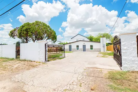 2218 Burnside St, Laredo, TX 78040