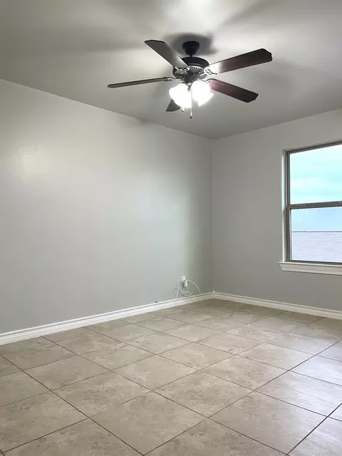 Bedroom - 5801 Moses Lp, Laredo, TX 78046 photo 3 of 4