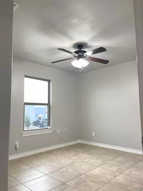 Bedroom - 5801 Moses Lp, Laredo, TX 78046 photo 2 of 4