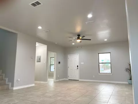 Living - 5801 Moses Lp, Laredo, TX 78046 photo 4 of 4