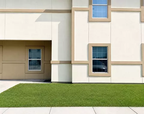 1014 Ranchway Dr #A2, Laredo, TX 78045