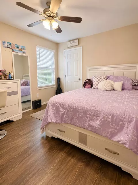 Bedroom - 1020 Larvotto Lp, Laredo, TX 78045 photo 5 of 5