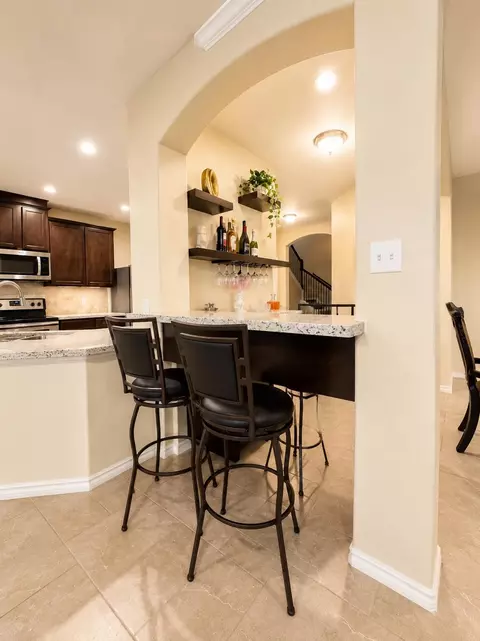 Kitchen - 1020 Larvotto Lp, Laredo, TX 78045 photo 6 of 6