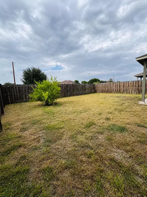 Exterior - 1020 Larvotto Lp, Laredo, TX 78045 photo 3 of 3