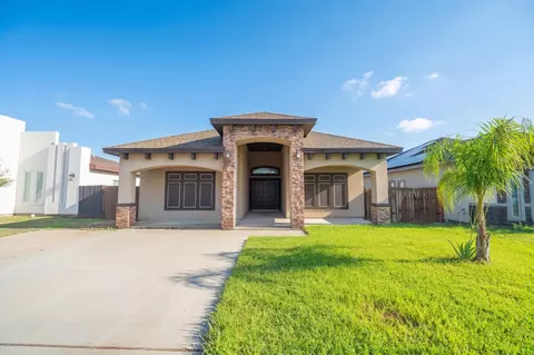 1521 Riddle Dr, Laredo, TX 78046