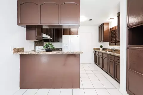 Kitchen - 8761 Augusta Lp, Laredo, TX 78045 photo 2 of 6