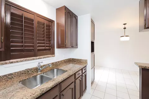 Kitchen - 8761 Augusta Lp, Laredo, TX 78045 photo 6 of 6