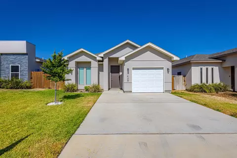 1428 Los Estribos Dr, Laredo, TX 78046