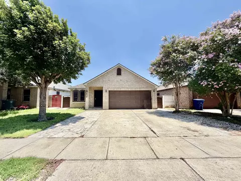 11111 Revilla Dr, Laredo, TX 78045