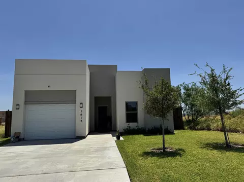 1413 El Caporal Dr, Laredo, TX 78043