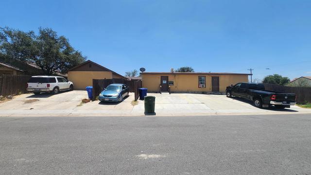 301 Soria Dr, Laredo, TX 78046