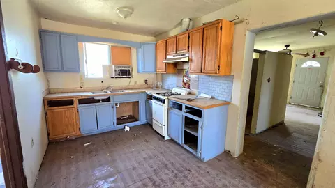Kitchen - 605 Lyon St, Laredo, TX 78040 photo 1 of 1