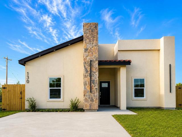 130 Faith Dr, Laredo, TX 78043