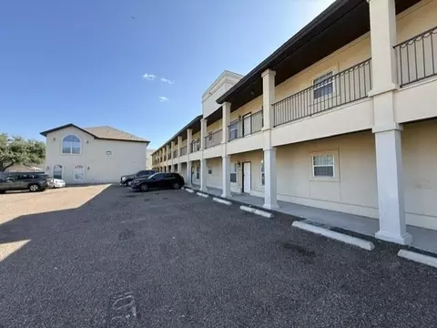 710 Alta Vista Dr #117, Laredo, TX 78041