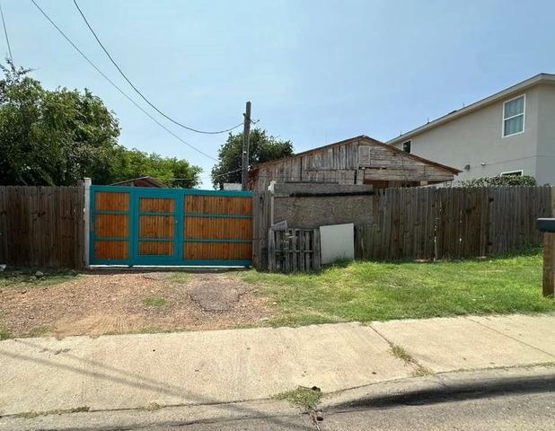 2212 Maryland Ave, Laredo, TX 78040