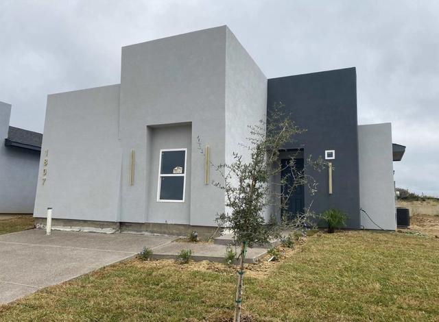 1807 Calvillo Dr, Laredo, TX 78046