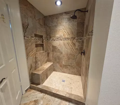Bath - 1217 Lyles Lp, Laredo, TX 78045 photo 3 of 3