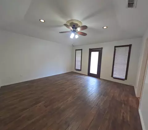 Living - 1217 Lyles Lp, Laredo, TX 78045 photo 2 of 2